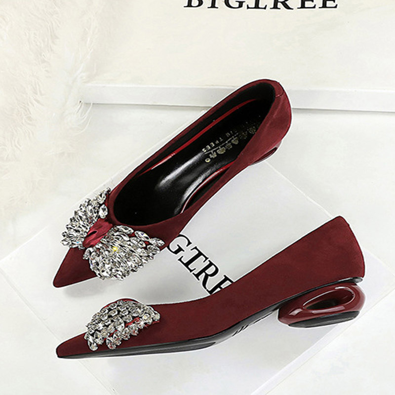 Womens Heels - BIGTREE CRYSTAL バタフライデザインのポインテッドトゥパンプス。女性用、デザイナーズ、くり抜き模様、幾何学模様、ローヒール、結婚式やパーティー、ドレスシューズに最適。