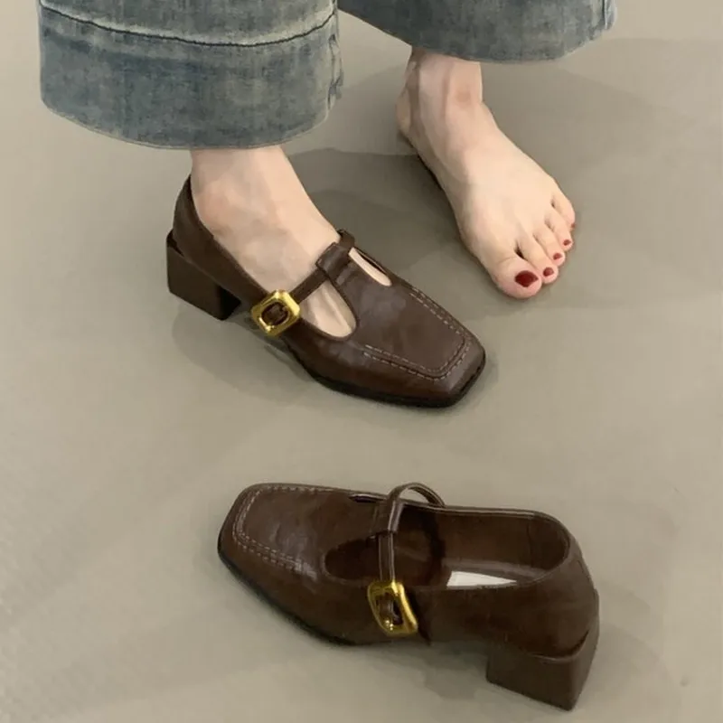 Womens Heels - レディース スクエアトゥ Tストラップ メリージェーンシューズ ゴールドバックル ローヒール