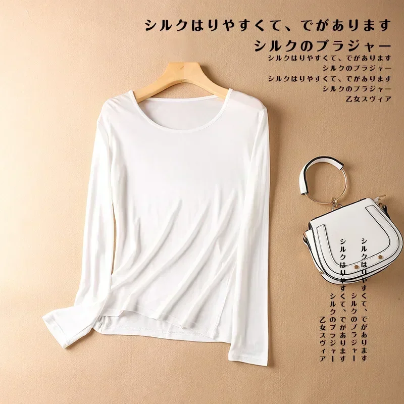 30％シルク（マルベリーシルク）＋70％ビスコース。伸縮性に - Silk Blouse のレビューと価格