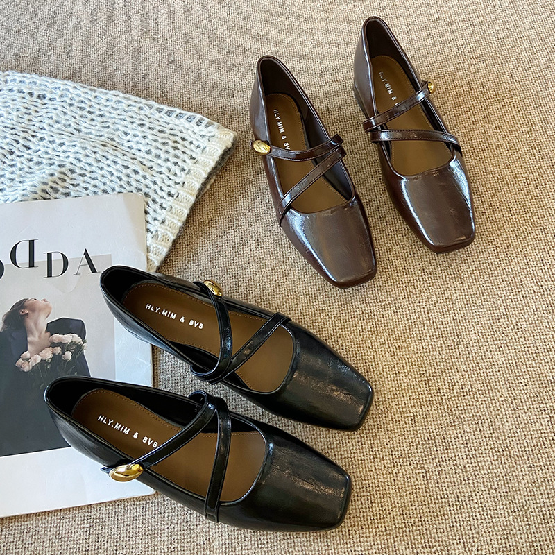 レディースシューズ、スクエアトゥのメリージェーン、ダブルスト - Pump Heel Block のレビューと価格