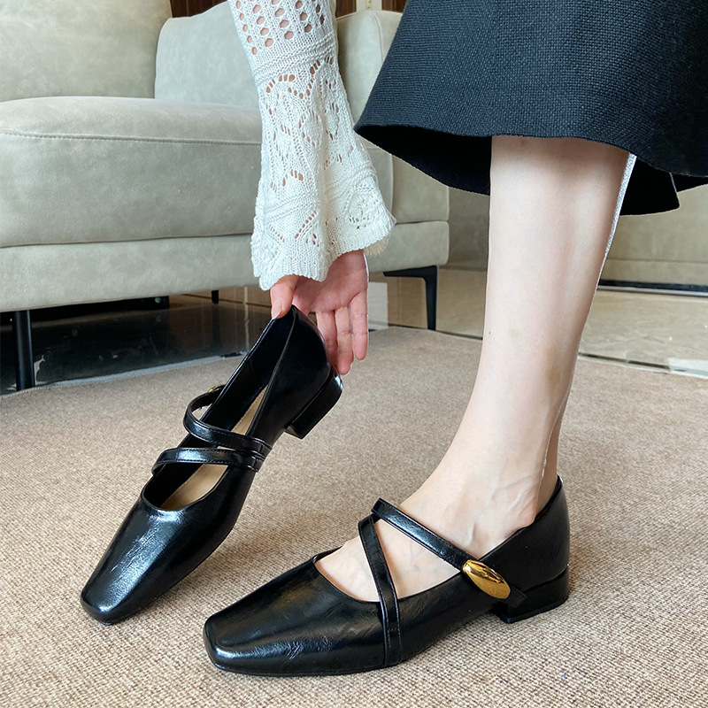 レディースシューズ、スクエアトゥのメリージェーン、ダブルスト - Pump Heel Block のレビューと価格