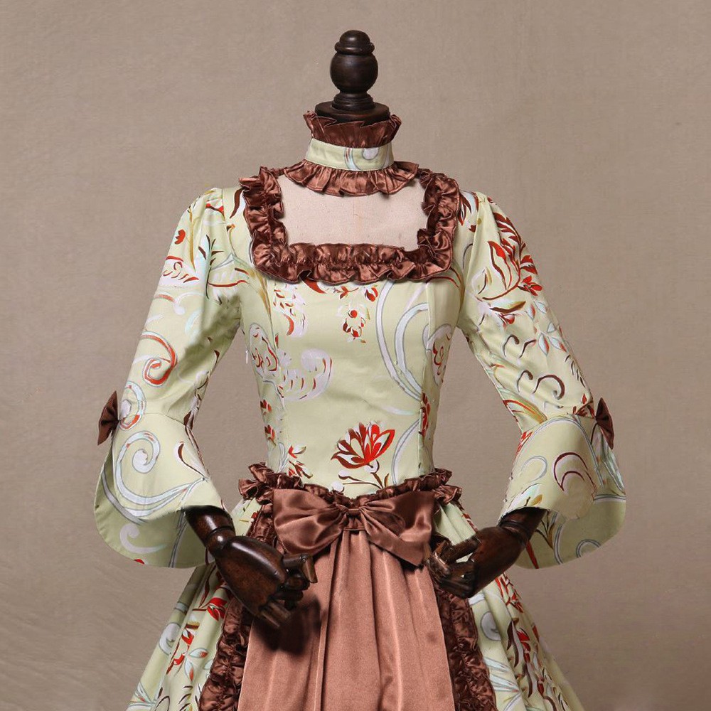 プリント柄のパッチワークドレス。フレアシルエットで、長袖、ハ - Evening Gown のレビューと価格