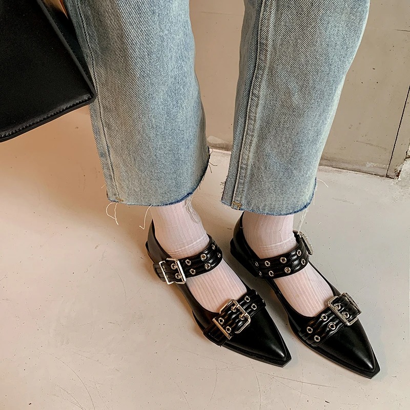 女性の靴デザイナーの高級ローヒールパンプスバックルファッショ - Womens Heels のレビューと価格