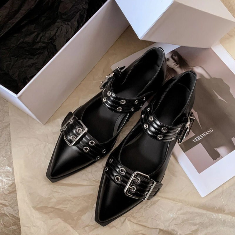 女性の靴デザイナーの高級ローヒールパンプスバックルファッショ - Womens Heels のレビューと価格