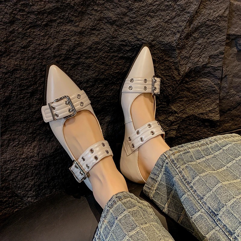 女性の靴デザイナーの高級ローヒールパンプスバックルファッショ - Womens Heels のレビューと価格